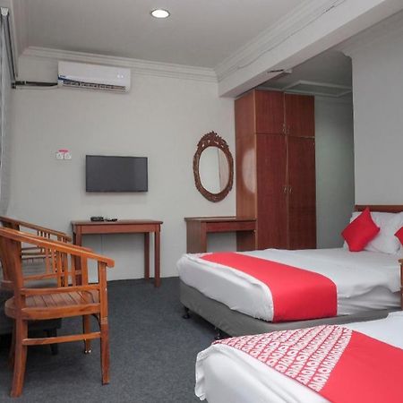Oyo 90120 Mi Hotel Dungun Εξωτερικό φωτογραφία