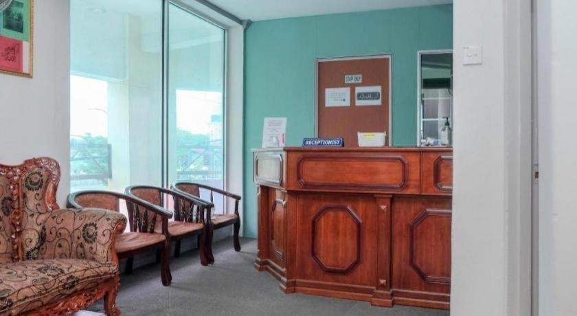 Oyo 90120 Mi Hotel Dungun Εξωτερικό φωτογραφία