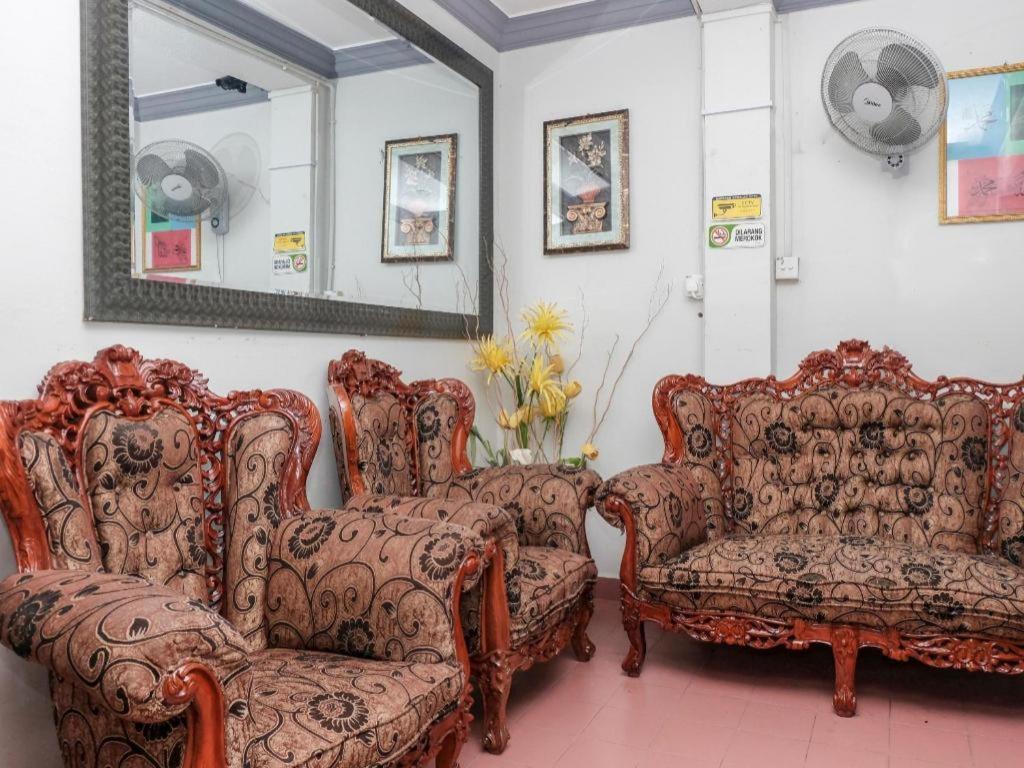 Oyo 90120 Mi Hotel Dungun Εξωτερικό φωτογραφία